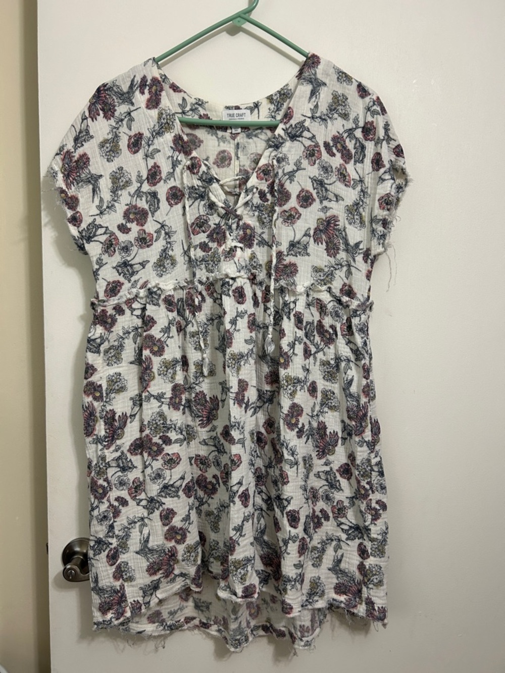 True Craft White Floral Lace-Up Babydoll with Mauve & Gray Print